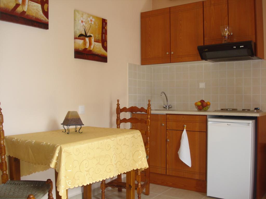Alkmini Hotel Agios Dimitrios  Exterior photo