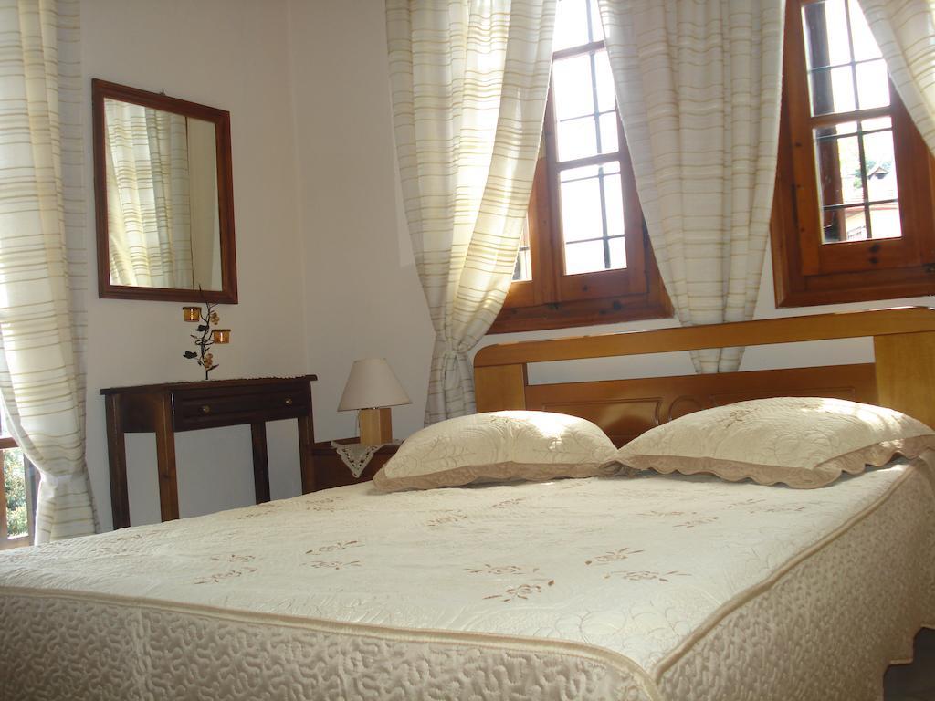 Alkmini Hotel Agios Dimitrios  Exterior photo